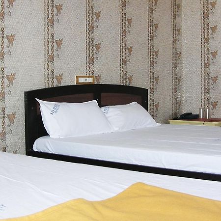 Отель Sbs Residency Tirupati Renigunta Номер фото