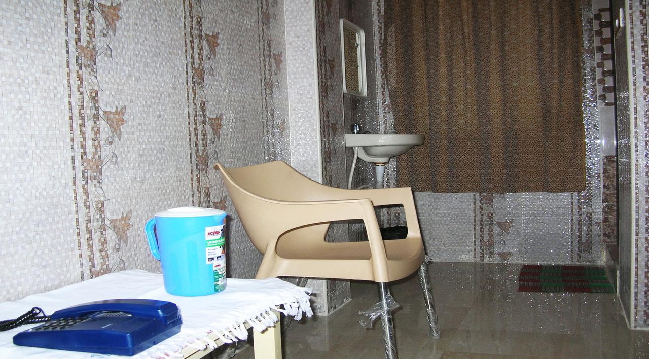 Отель Sbs Residency Tirupati Renigunta Номер фото