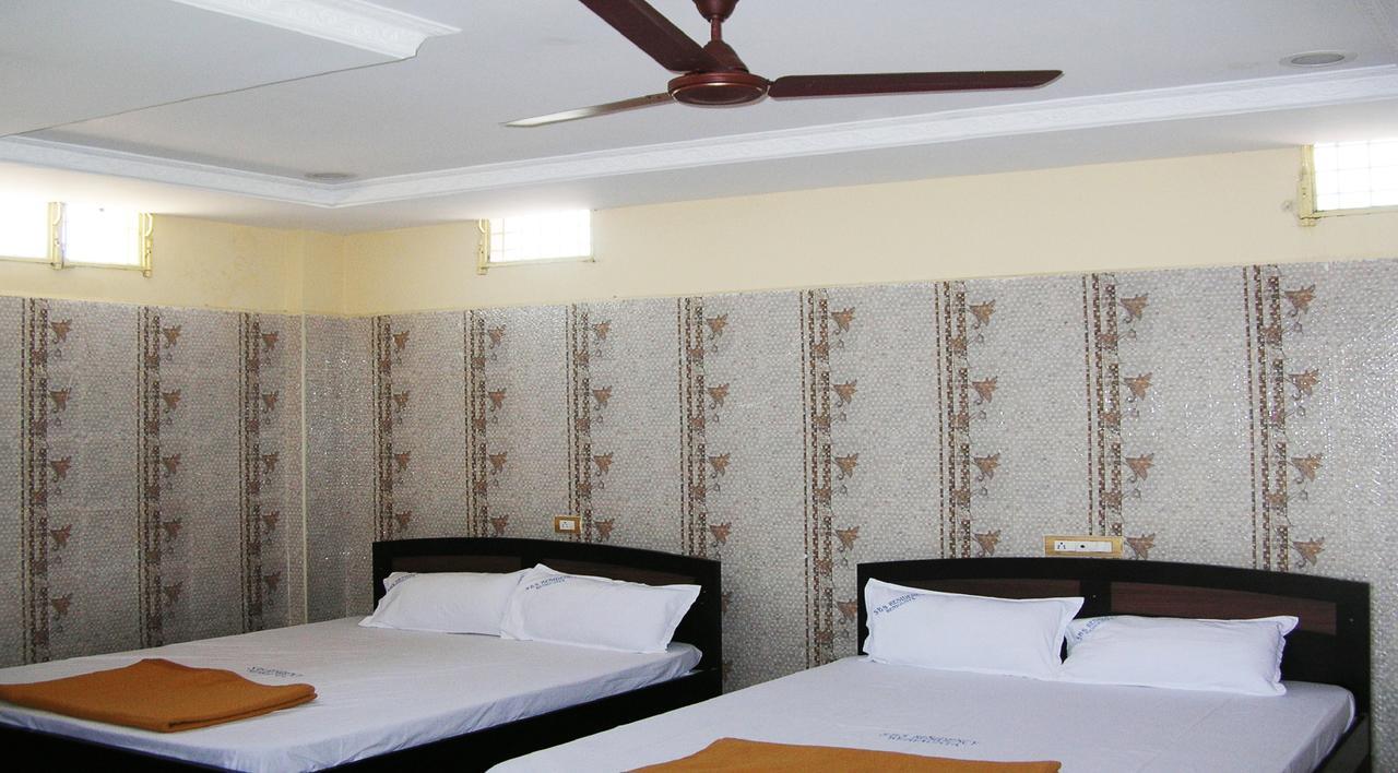Отель Sbs Residency Tirupati Renigunta Номер фото