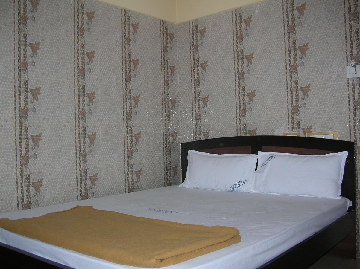 Отель Sbs Residency Tirupati Renigunta Номер фото